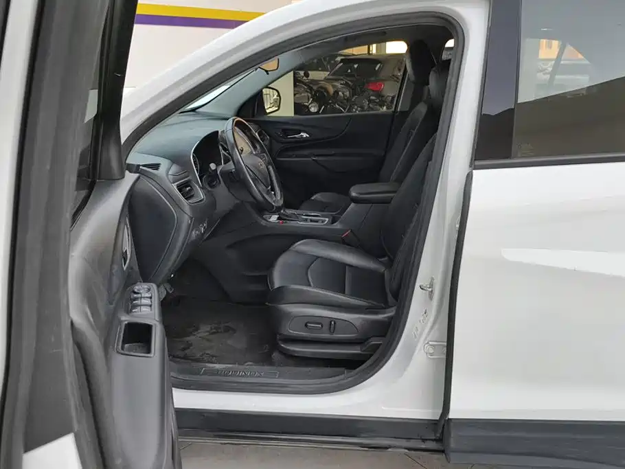 Chevrolet Equinox — миниатюра 9