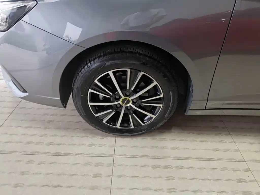 Roewe i5 — миниатюра 23