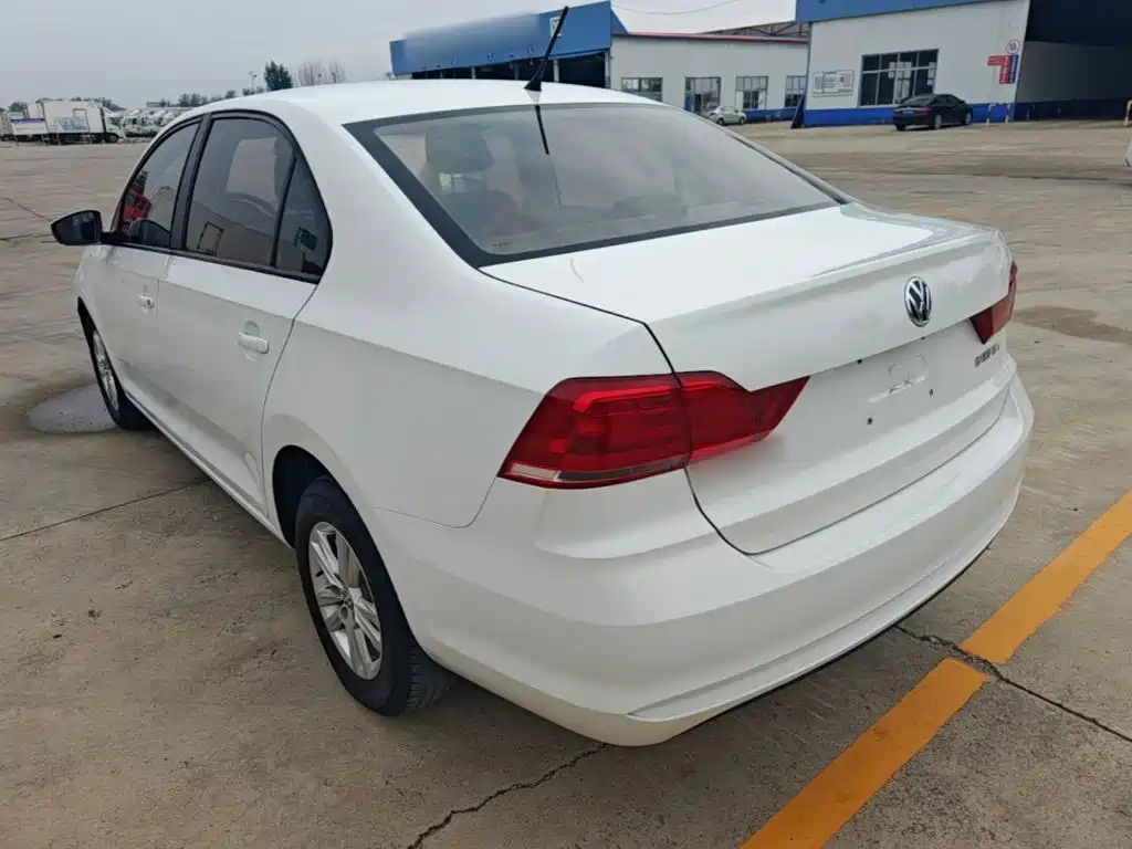 Volkswagen Santana — миниатюра 5