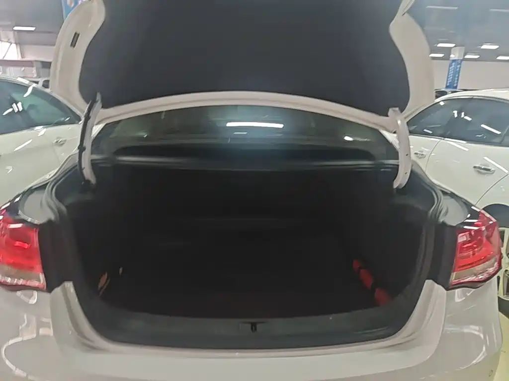 Chevrolet Malibu — миниатюра 19