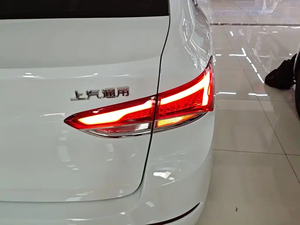 Buick Excelle — миниатюра 8