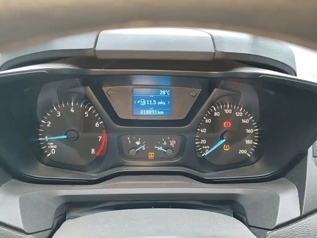 Ford Transit — миниатюра 12