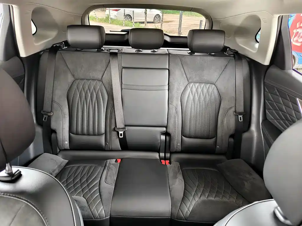 Hongqi Hongqi HS5 — миниатюра 11