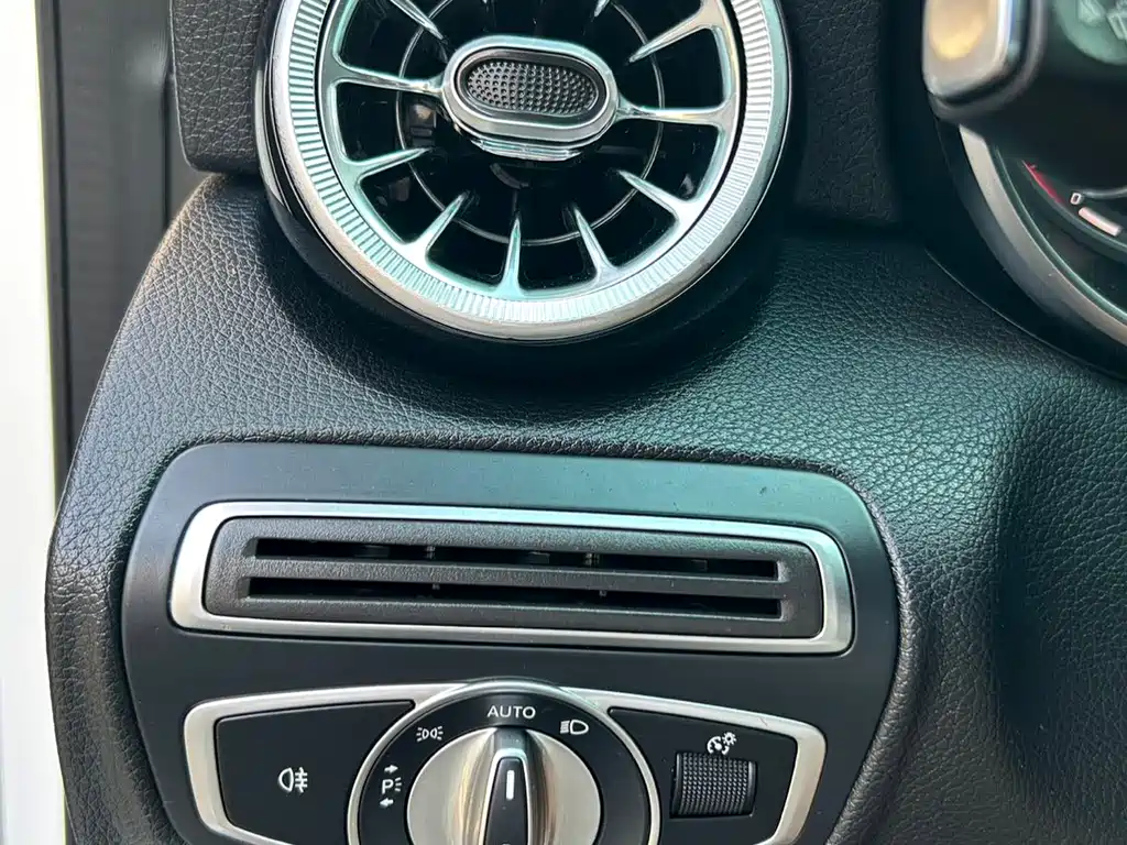 Mercedes-Benz C-Class — миниатюра 43