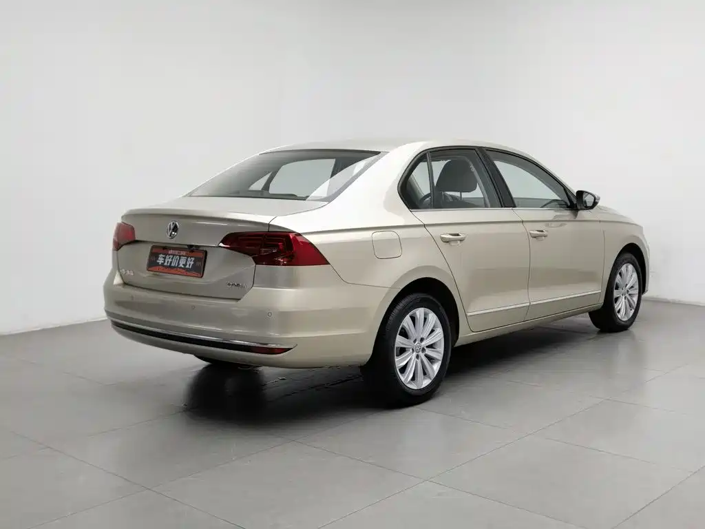 Volkswagen Bora — миниатюра 2