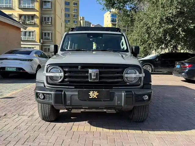 2022 TANK 300