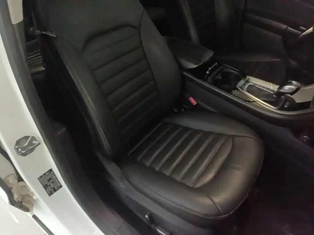 Ford Mondeo — миниатюра 25