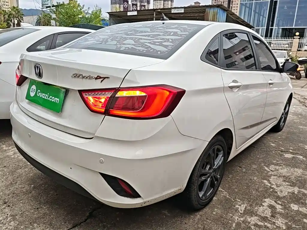 Changan Eado DT — миниатюра 7