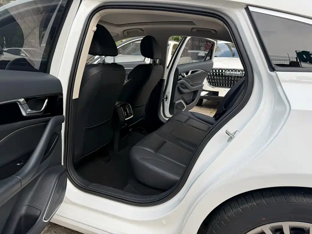 Bestune B70 — миниатюра 5