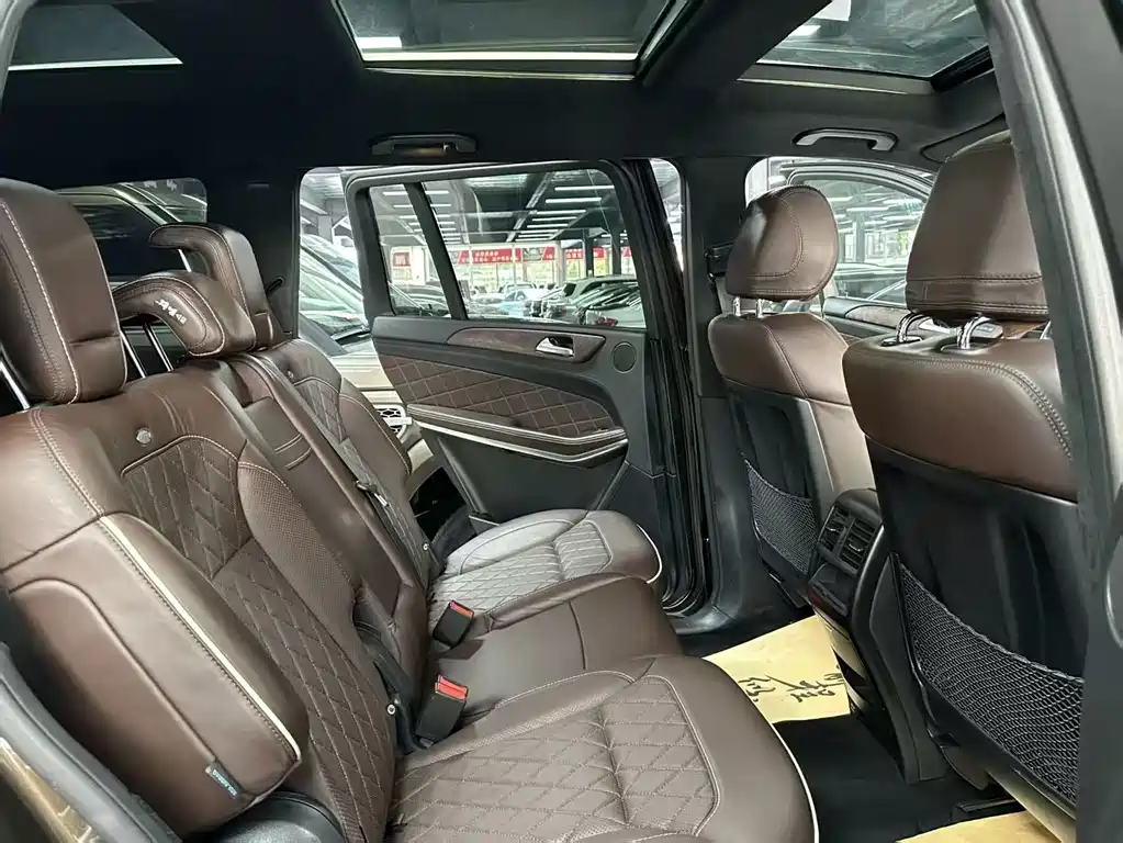Mercedes-Benz GL-Class — миниатюра 10