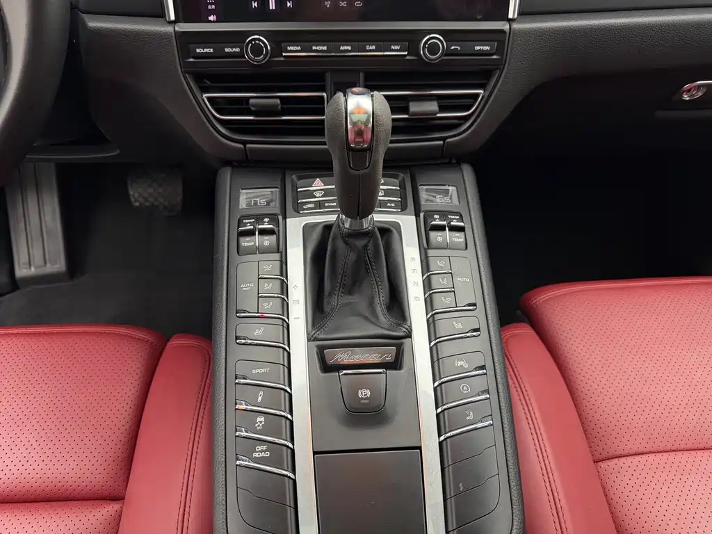 Porsche Macan — миниатюра 15