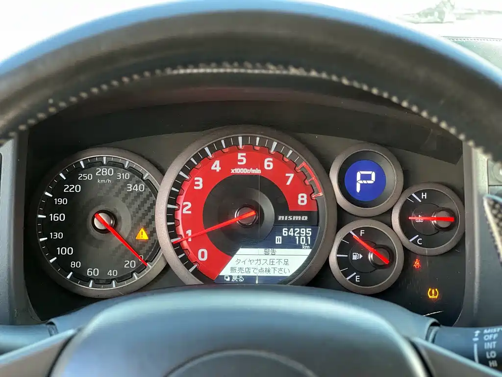 Nissan GT-R — миниатюра 18