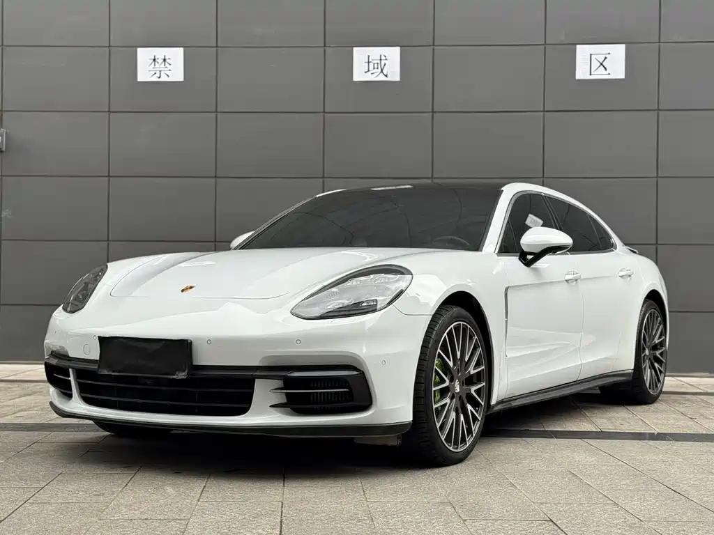 Porsche Panamera 2019