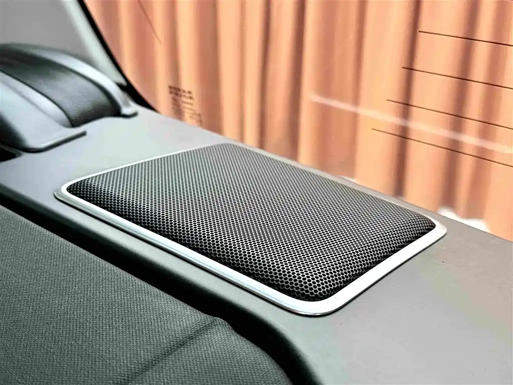 Land Rover Range Rover — миниатюра 16