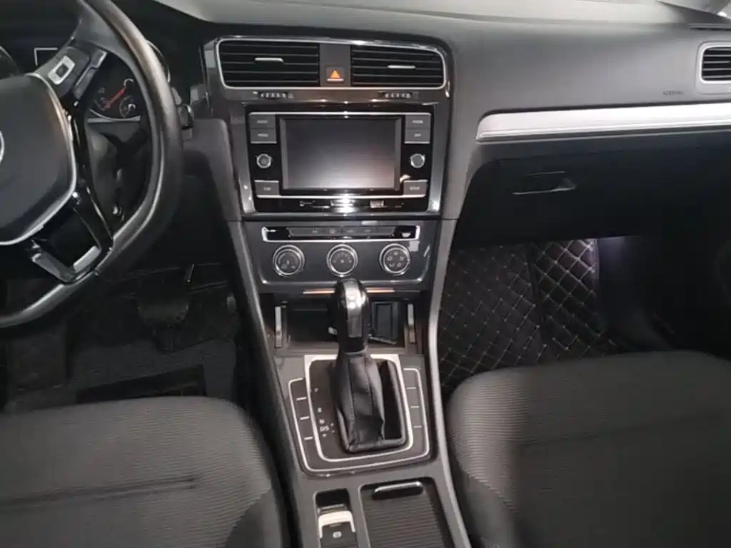 Volkswagen Golf — миниатюра 13
