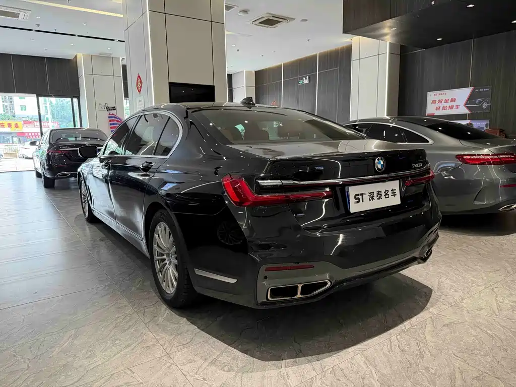 BMW 7 Series — миниатюра 3