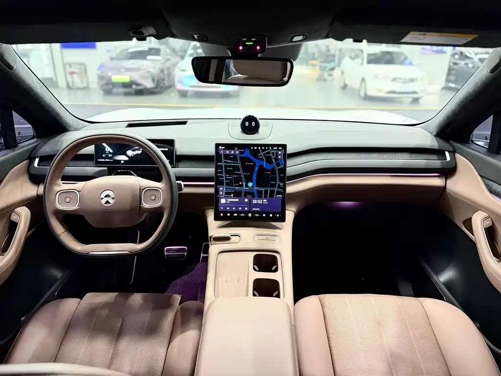 NIO ES8 — миниатюра 11