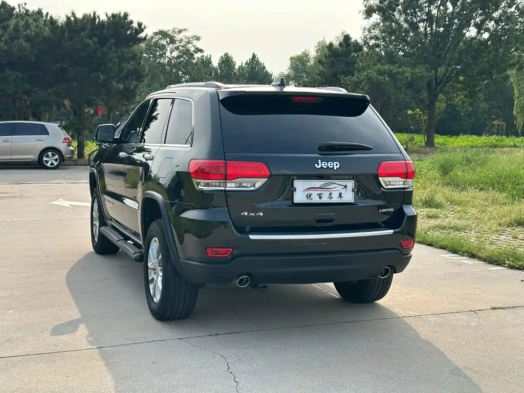 Jeep Grand Cherokee (Import) — миниатюра 4