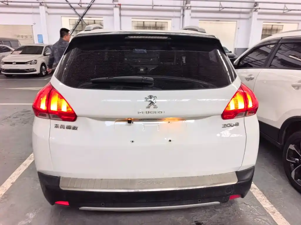 Peugeot 2008 — миниатюра 6