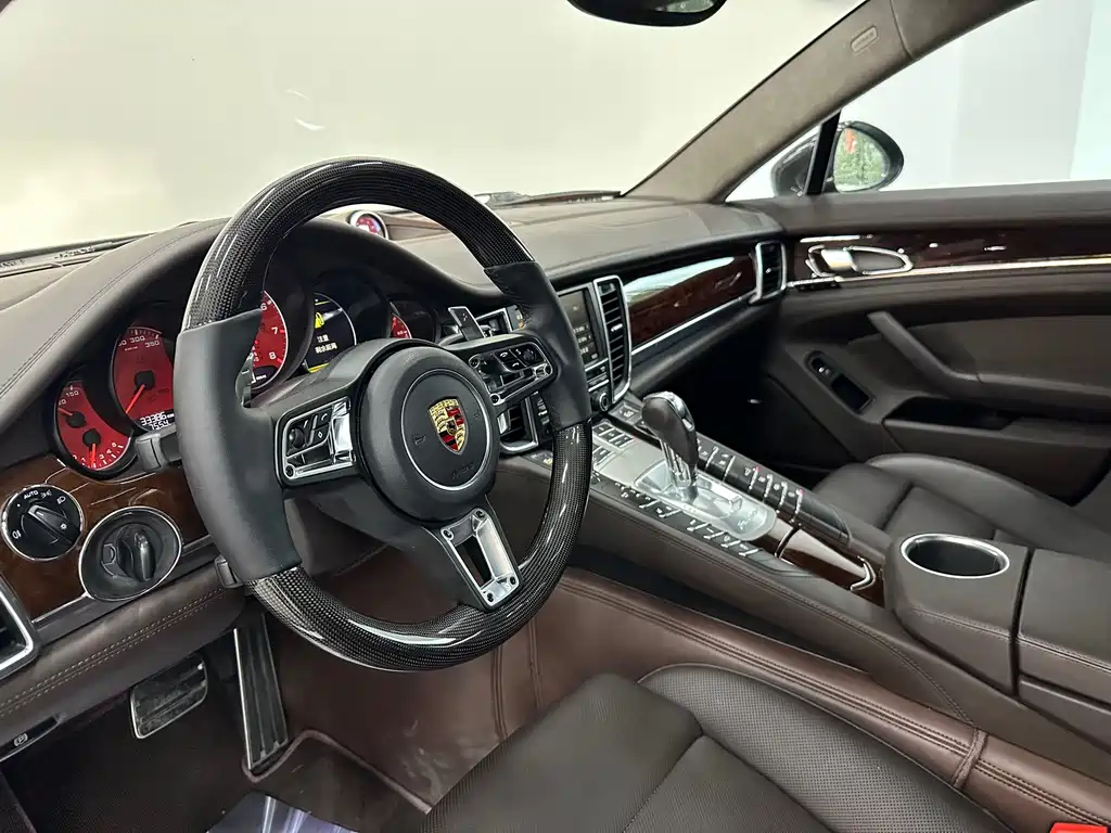 Porsche Panamera — миниатюра 17