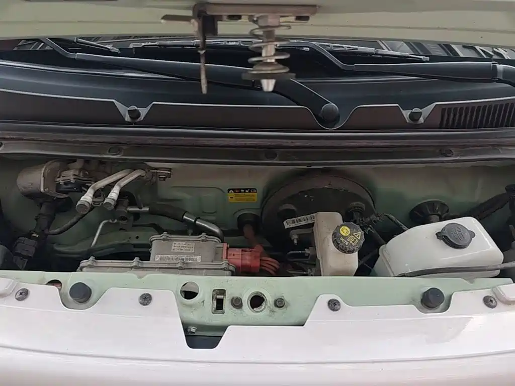 Wuling MINIEV — миниатюра 20