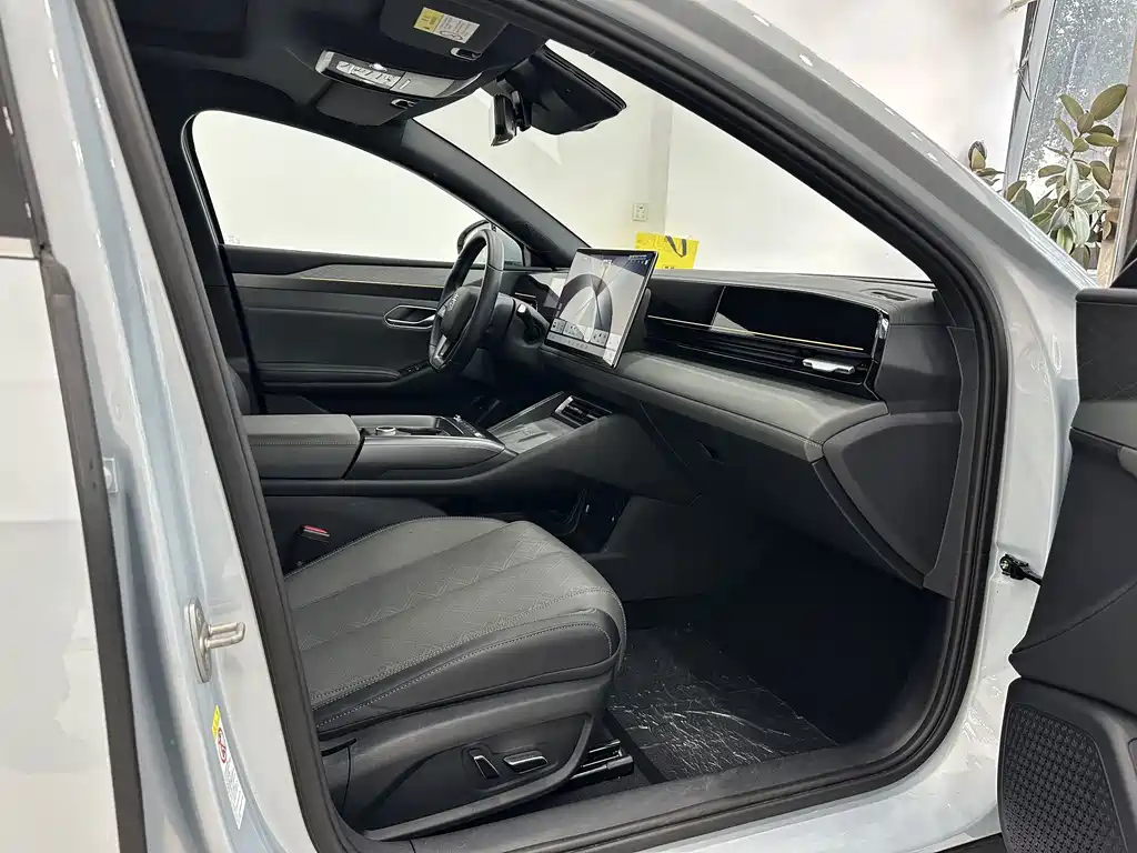 BYD Qin L — миниатюра 9