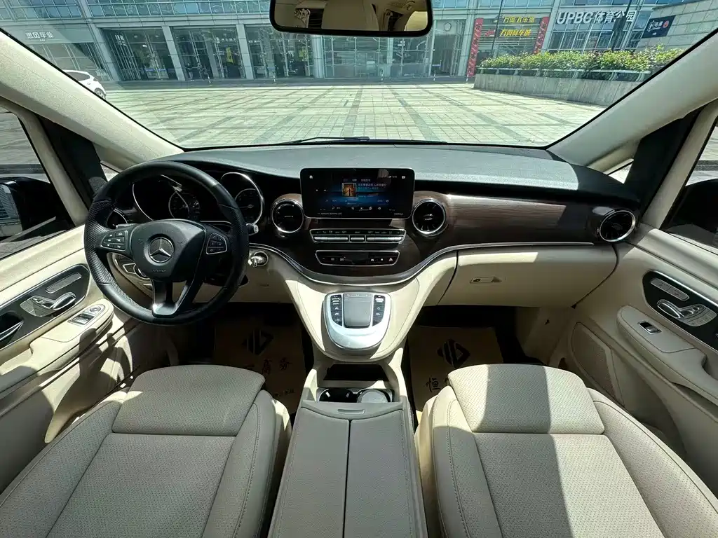 Mercedes-Benz V-Class — миниатюра 12