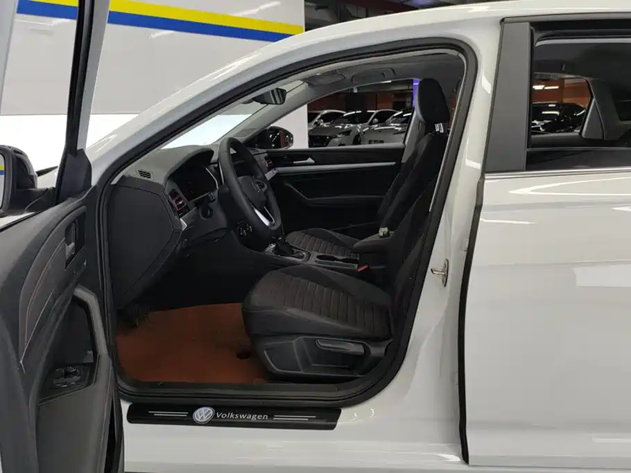 Volkswagen Lavida — миниатюра 9