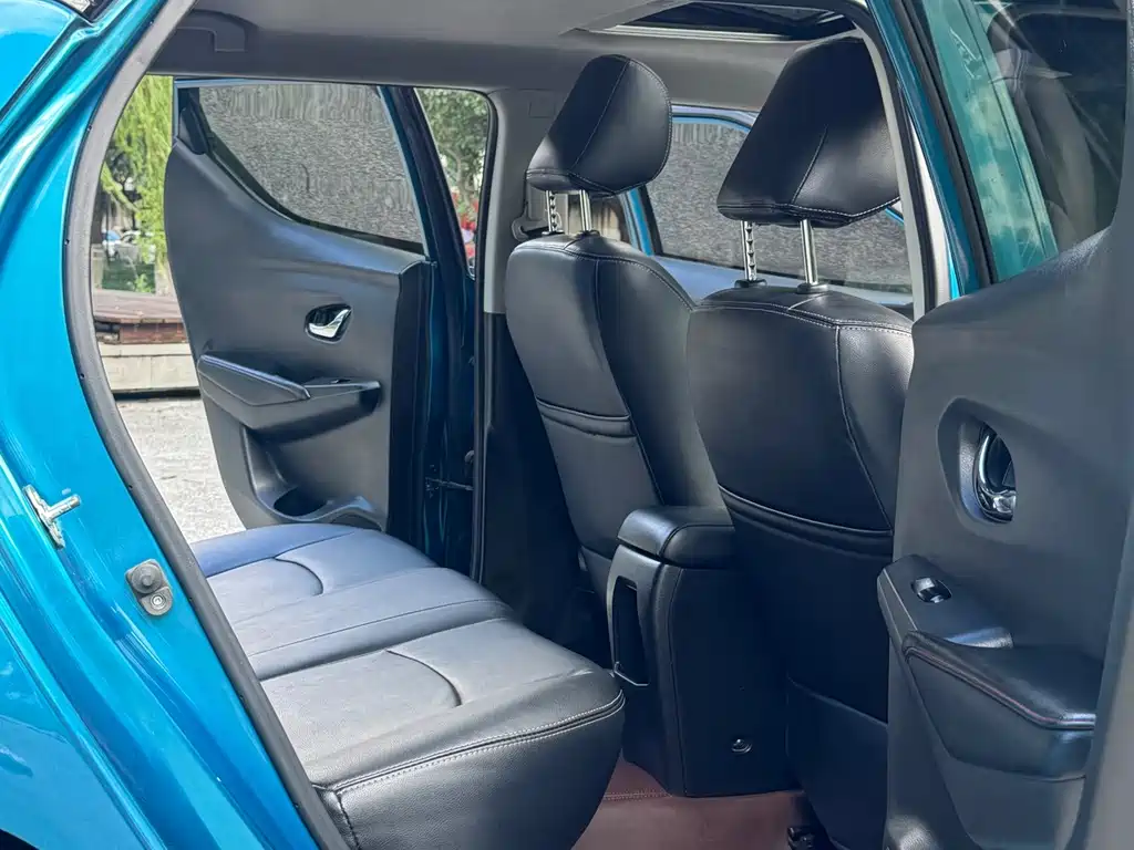 Nissan Bluebird — миниатюра 11