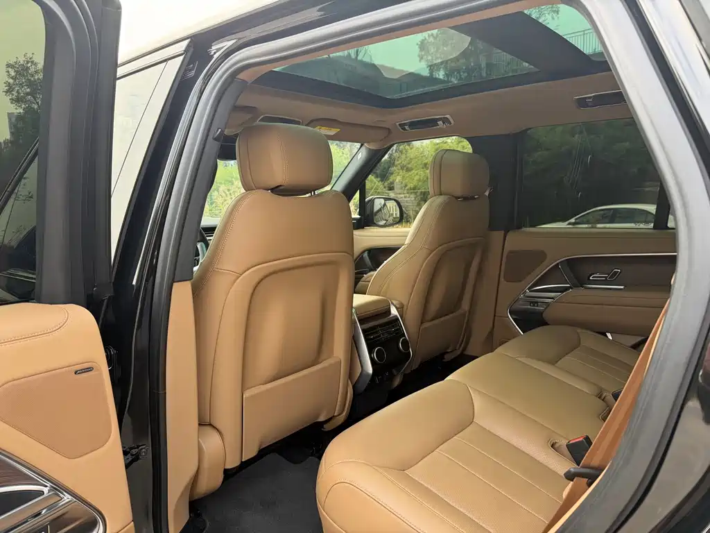 Land Rover Range Rover — миниатюра 5