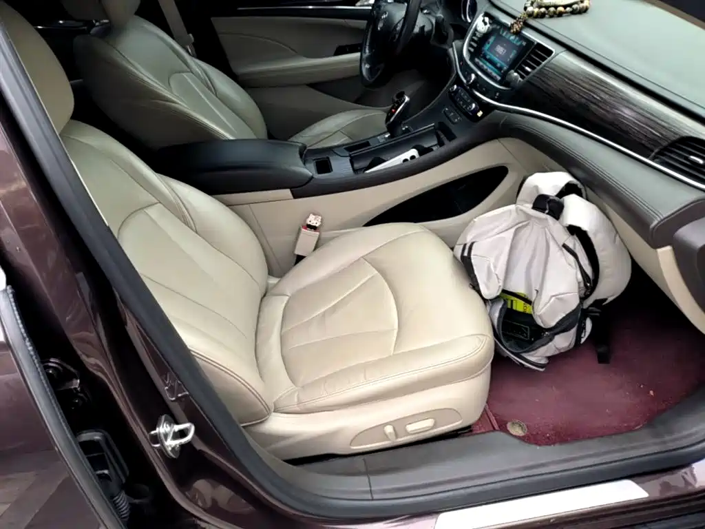 Buick LaCrosse — миниатюра 25