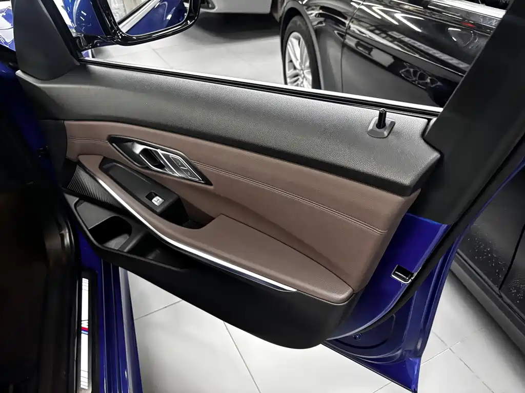 BMW 3 Series — миниатюра 12