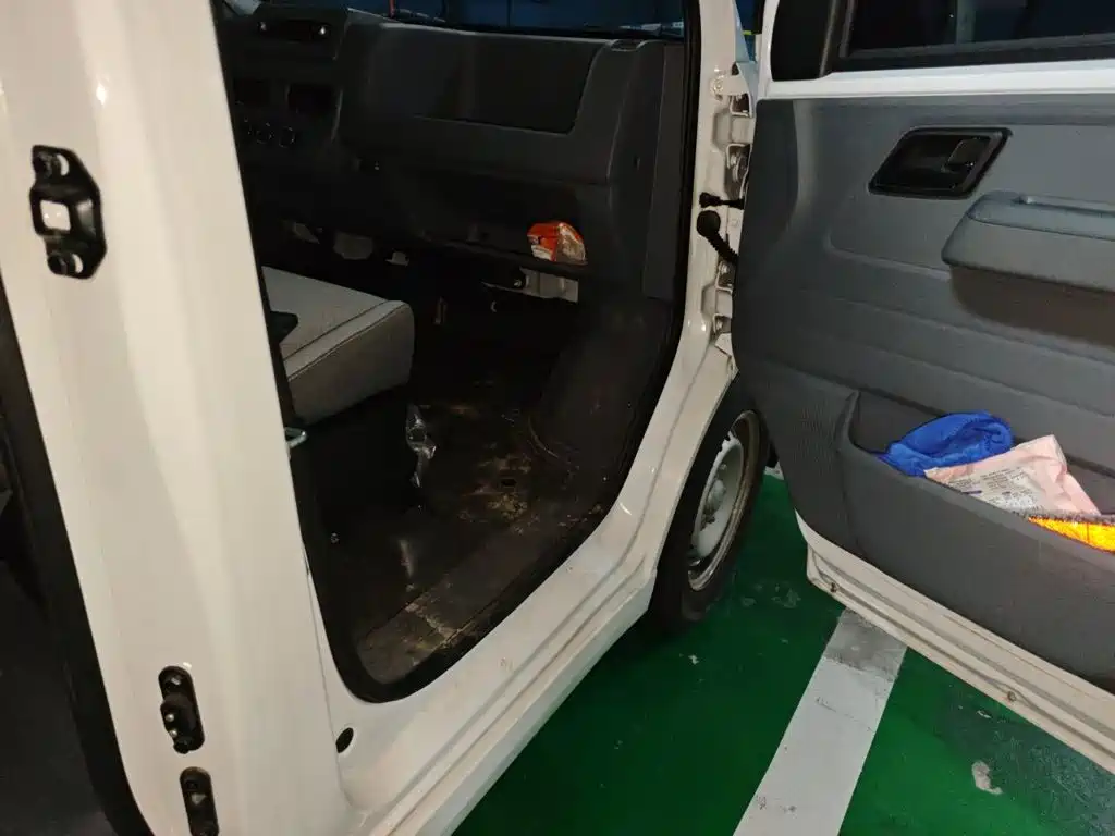 Wuling Yangguang — миниатюра 19