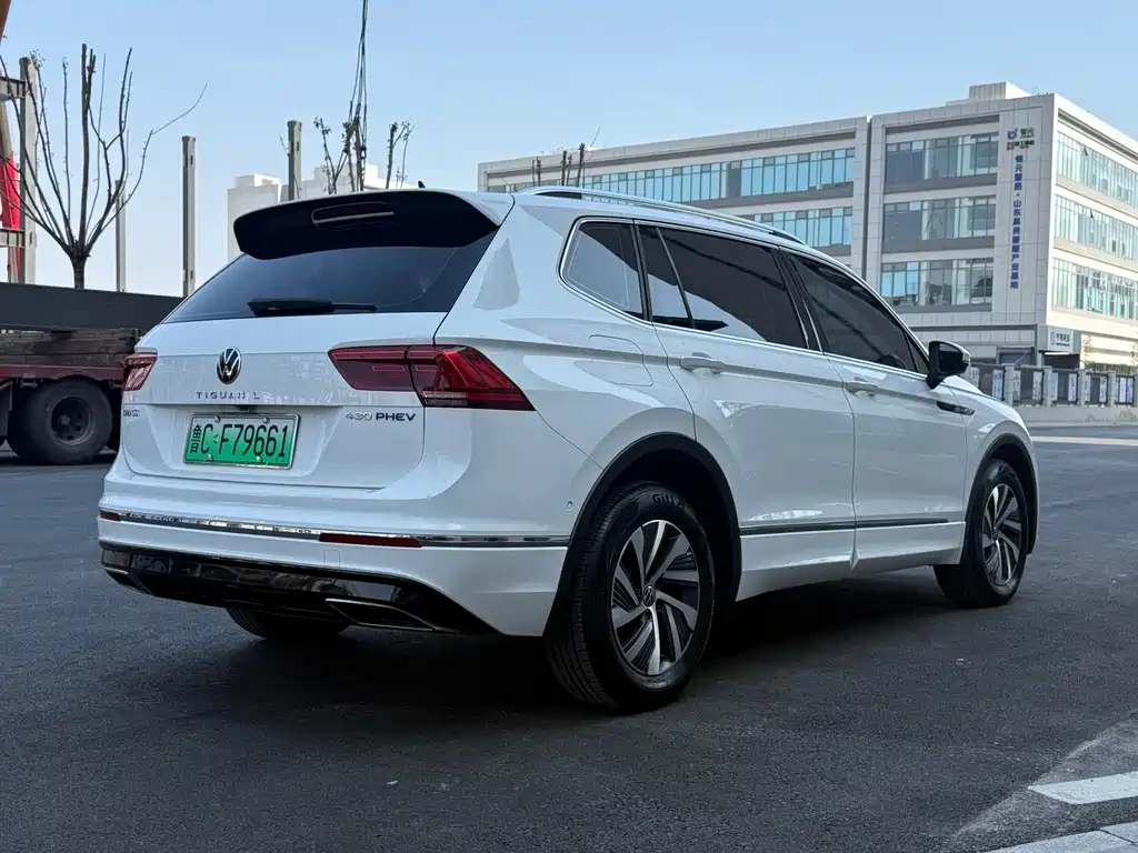 Volkswagen Tiguan L PHEV — миниатюра 9