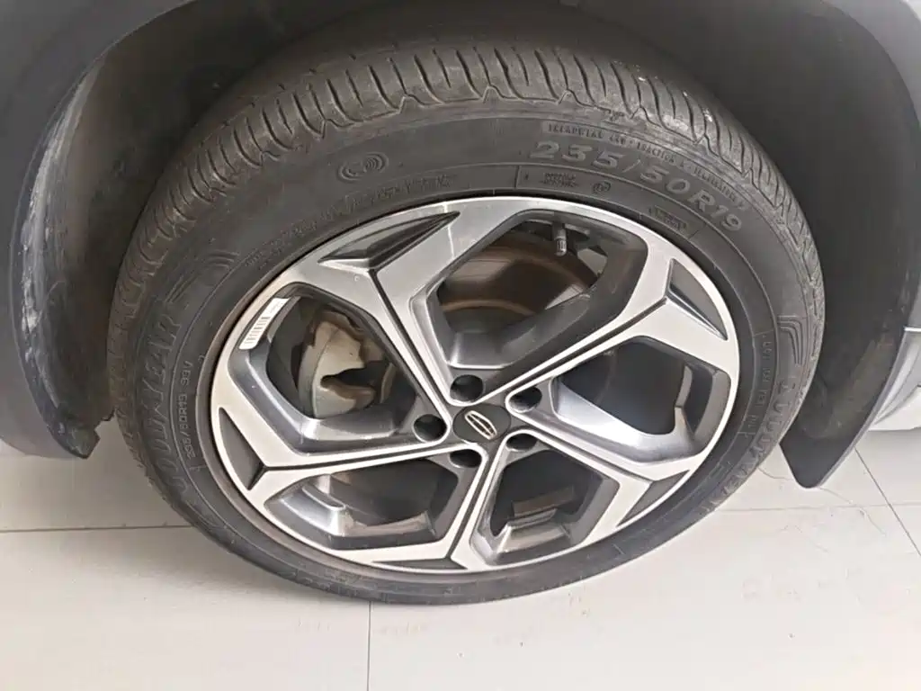 Geely Xingyue L — миниатюра 23