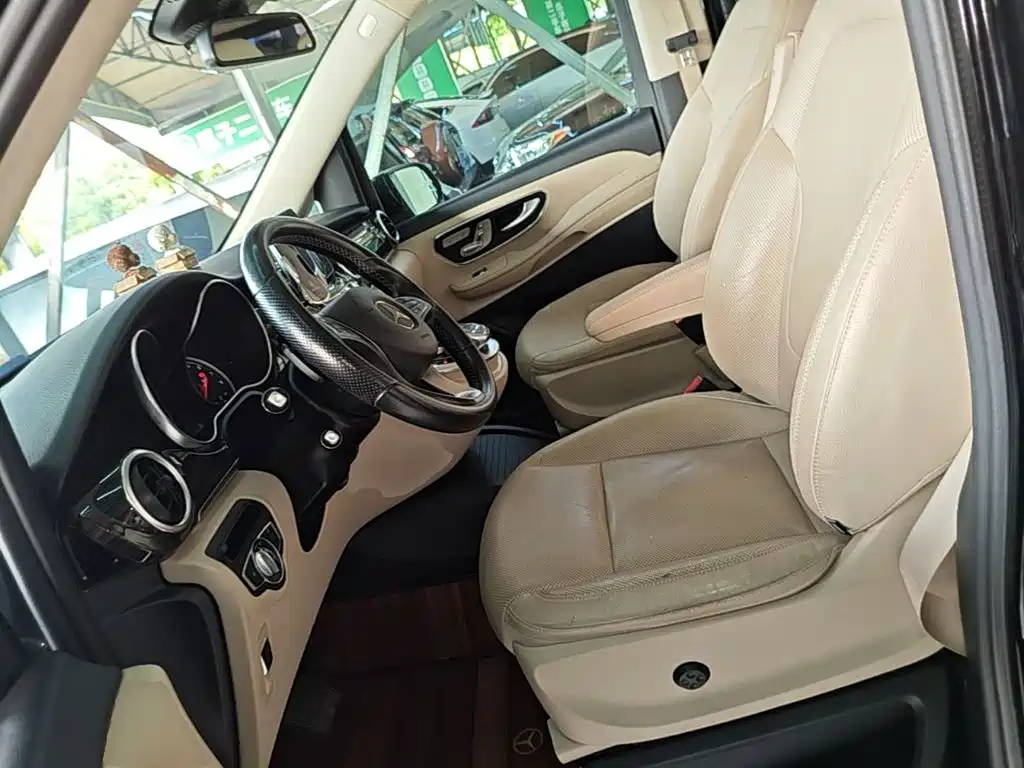 Mercedes-Benz V-Class — миниатюра 15