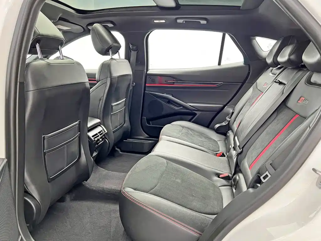 Ford Mondeo — миниатюра 18