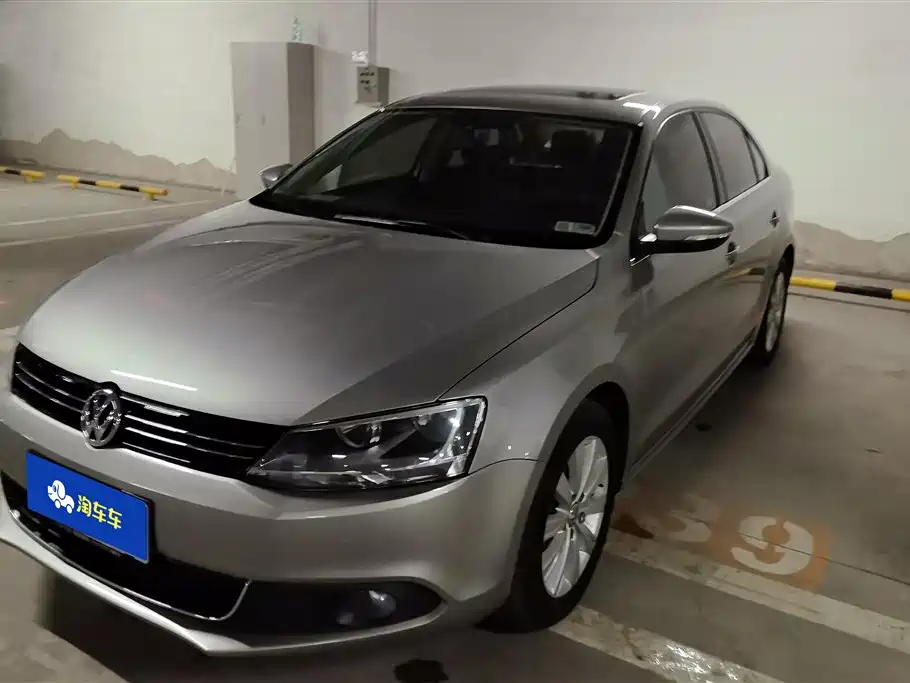 Volkswagen Sagitar 2014
