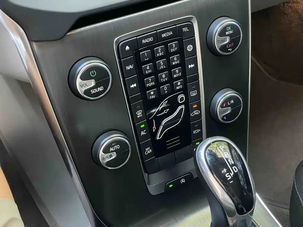 Volvo V40 — миниатюра 14