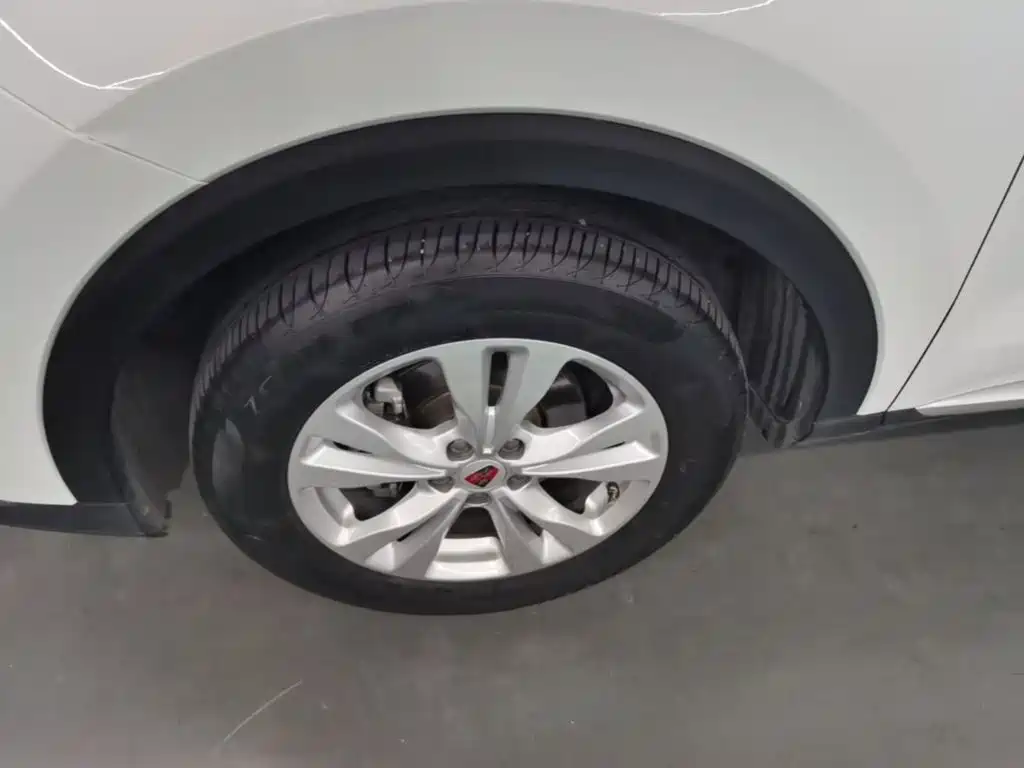 Roewe RX3 — миниатюра 23