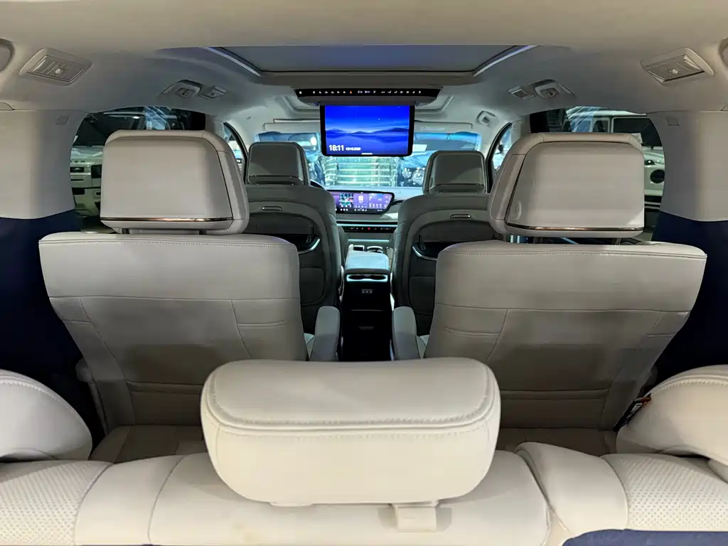 Buick GL8 Hybrid — миниатюра 16