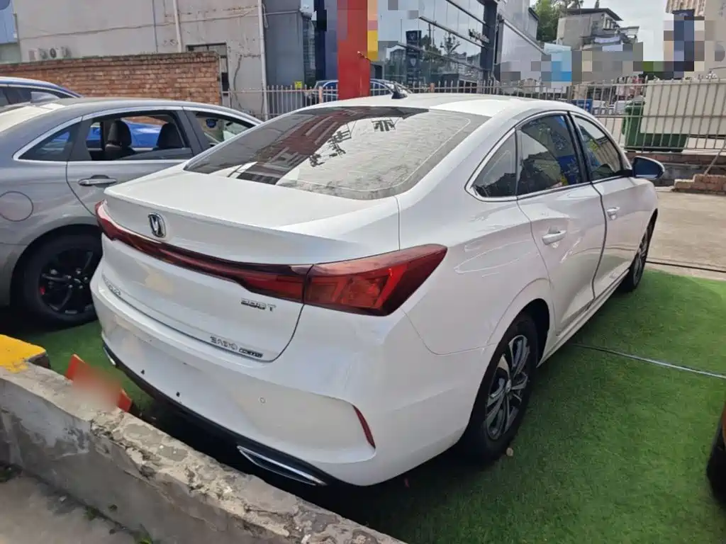 Changan Eado — миниатюра 7