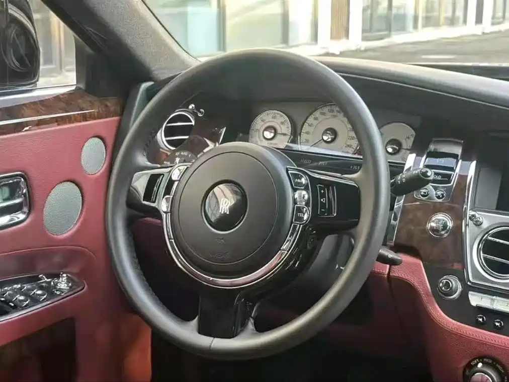 Rolls-Royce Ghost 2010 6.6T Standard