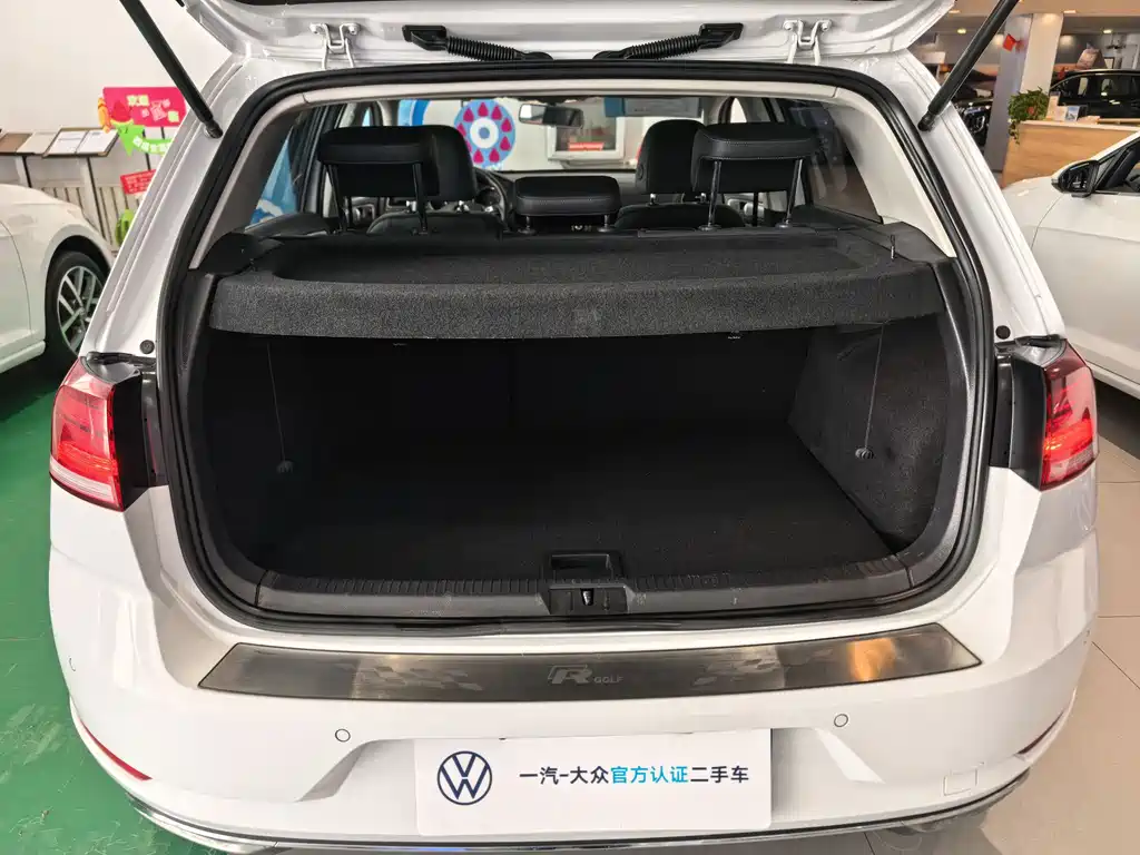 Volkswagen Golf — миниатюра 10