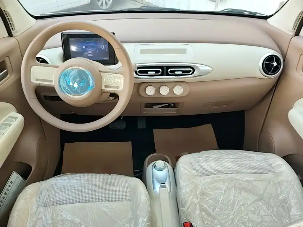 Wuling MINIEV — миниатюра 10