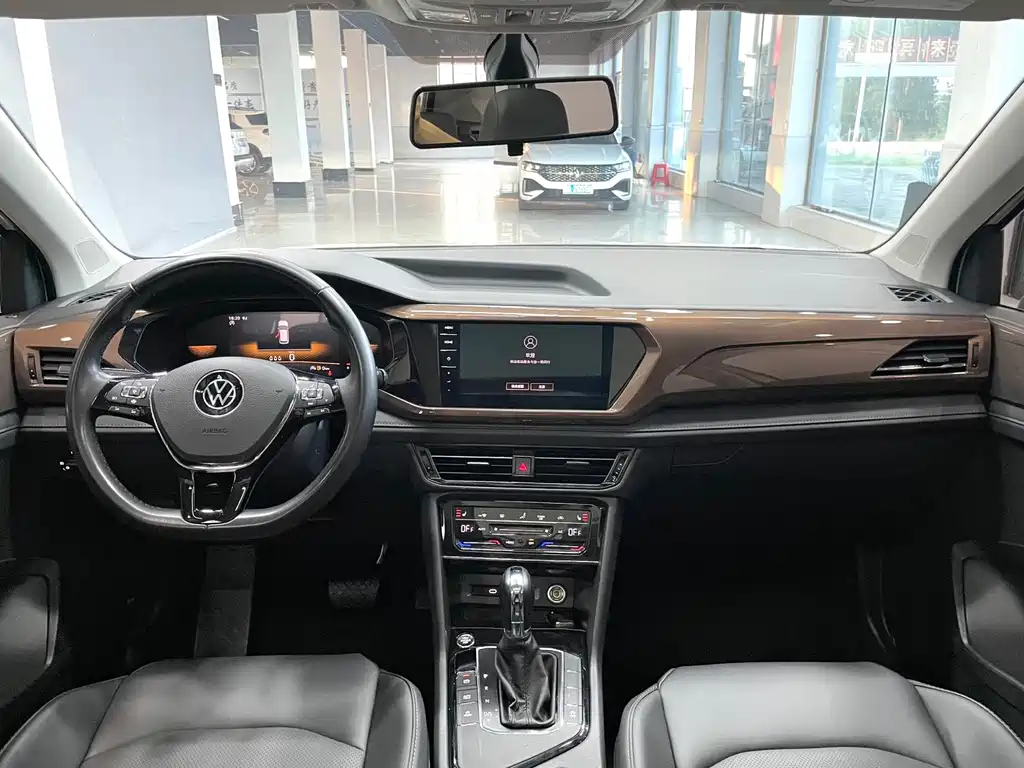 Volkswagen Tharu 2022 280TSI Luxury