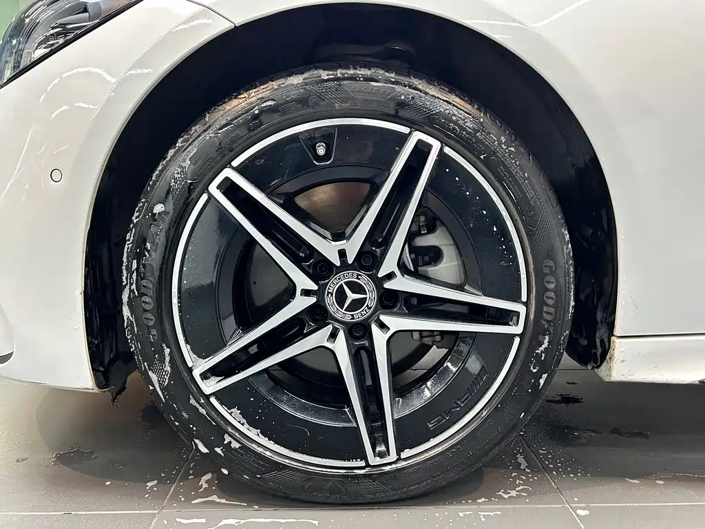 Mercedes-Benz C-Class — миниатюра 19