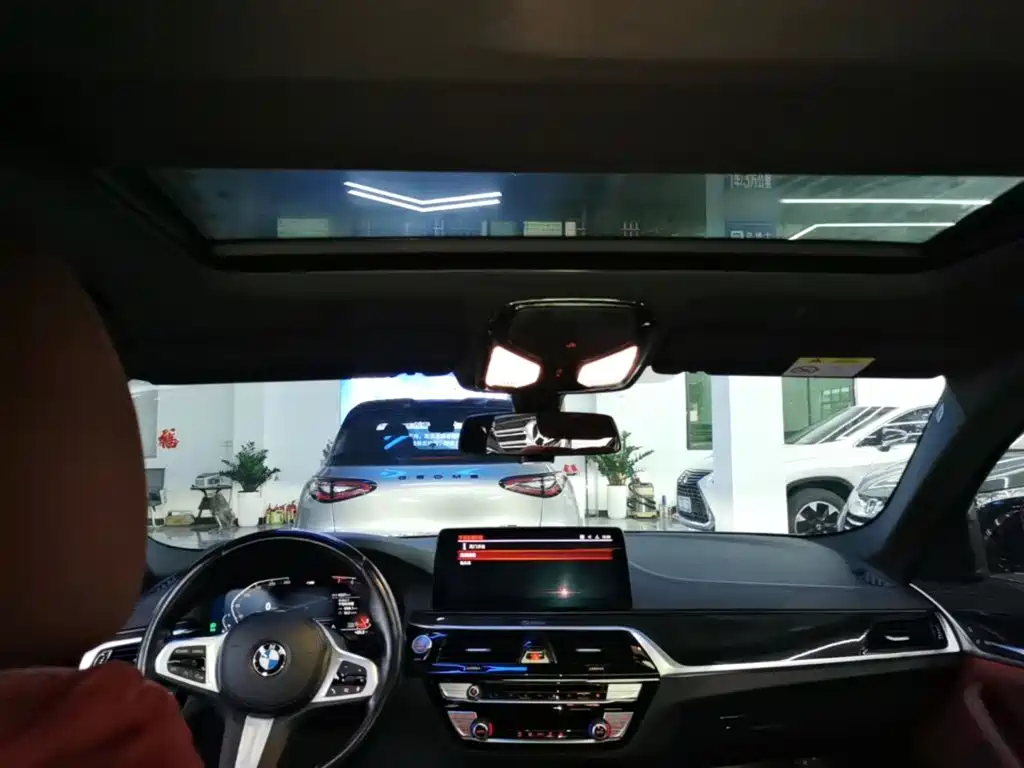 BMW 5 Series — миниатюра 18