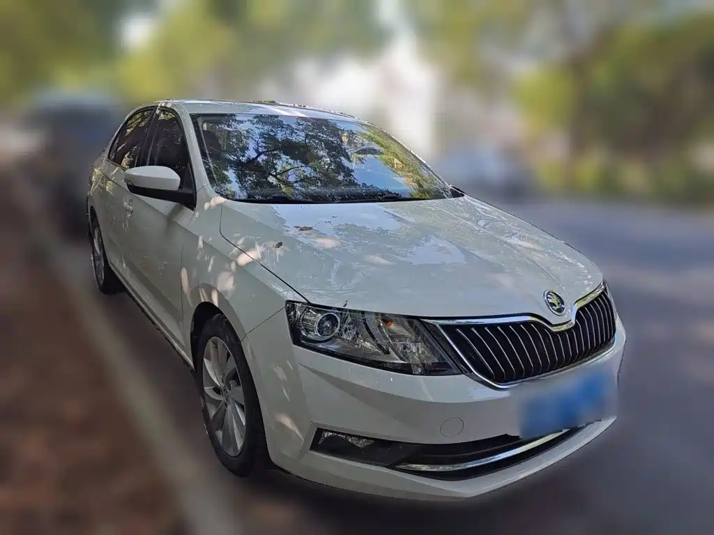 Skoda Rapid — миниатюра 3