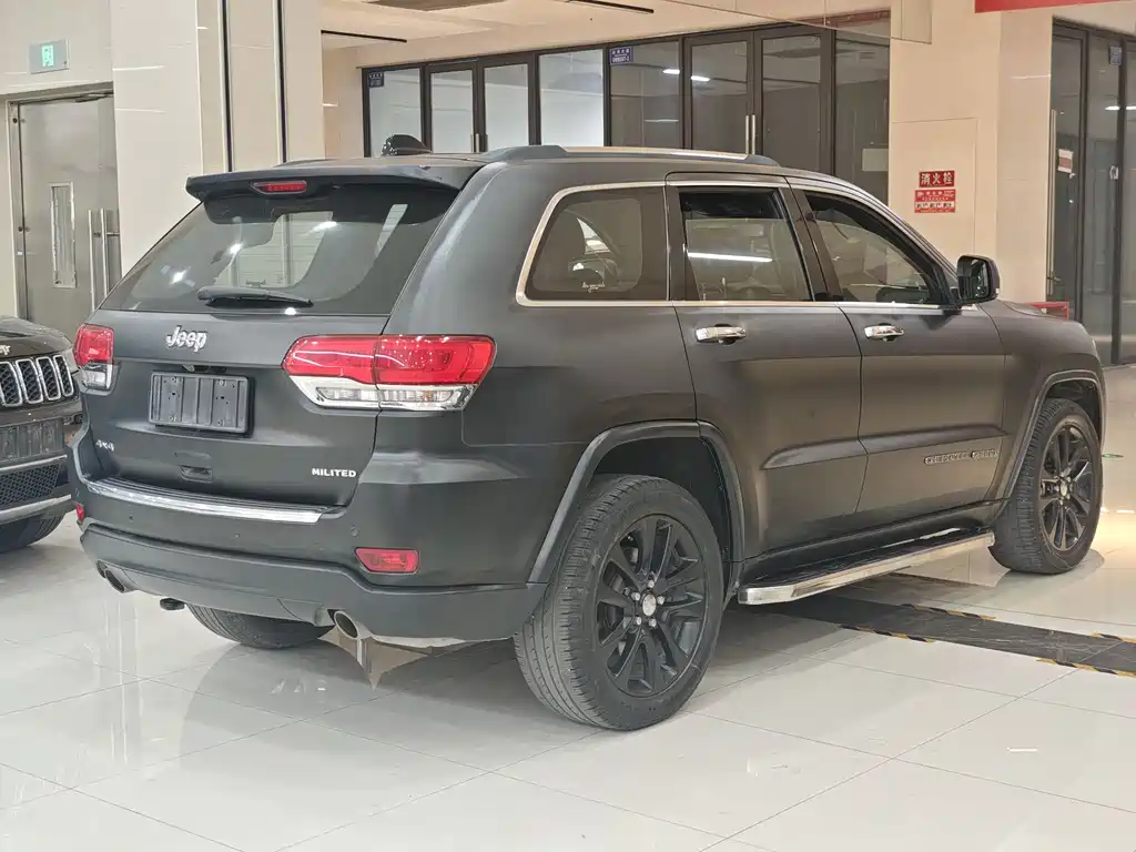 JEEP GRAND CHEROKEE